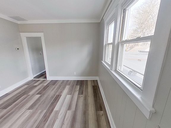 5th image of 469 Delaware Ave #C