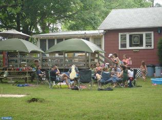 563 E Dark Hollow Rd, Pipersville, PA 18947