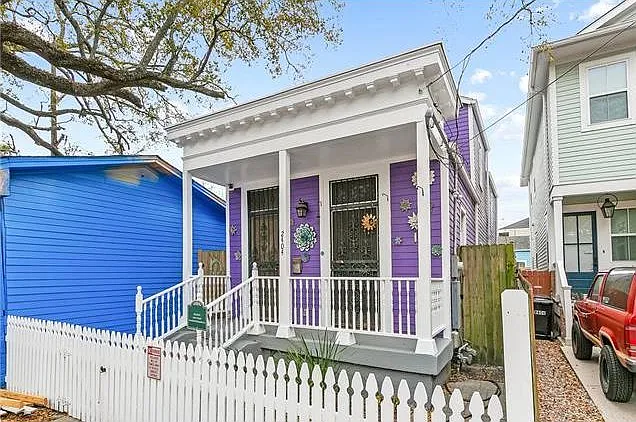 2404 Bienville Street - 1 — Photo 2