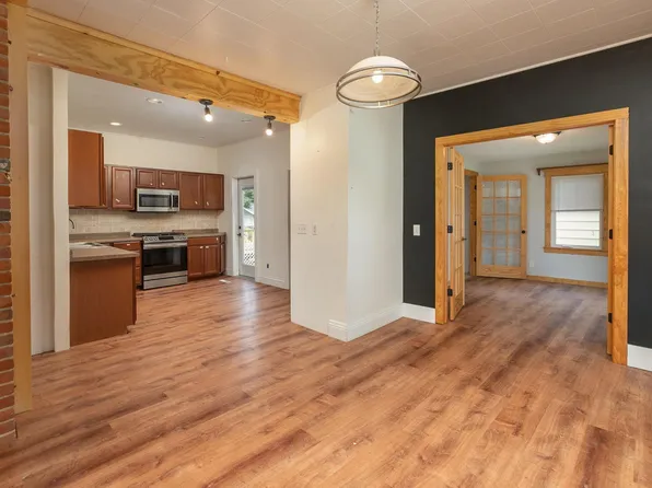 821 1st St SE, Rochester, MN 55904