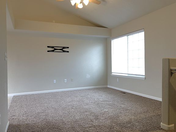 2nd image of 2816 40th Avenue Ct