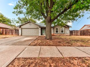 1665 NE 6th St, Moore, OK 73160