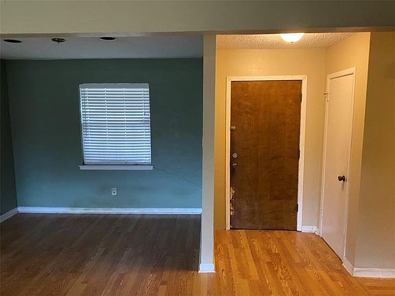 2nd image of 2205 Greenvalley Dr
