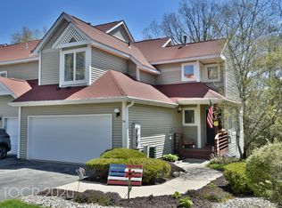 74 Red Oak Ter, Oak Ridge, NJ 07438