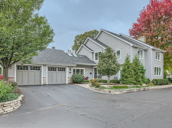 612 W Franklin St, Wheaton, IL 60187