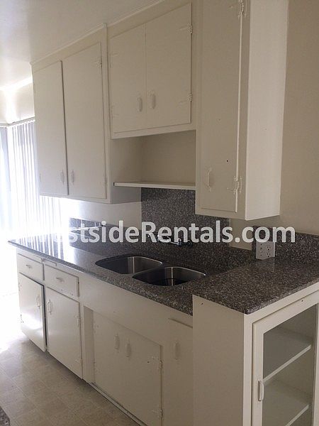 2nd image of 936 N Stanley Ave APT 4