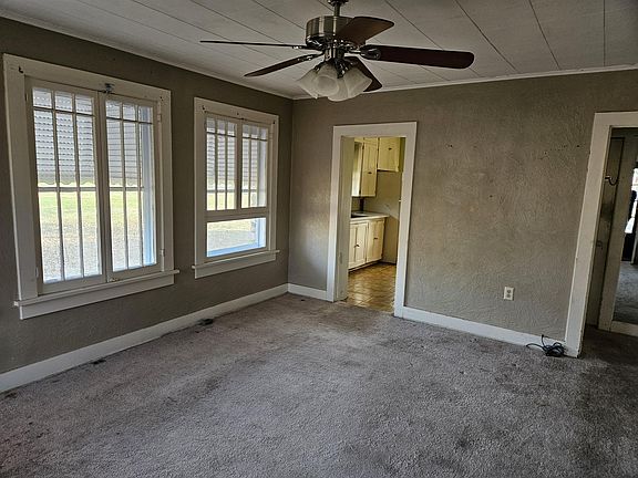 3rd image of 420 W College Street
