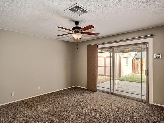 4th image of 8525 N 33rd Dr