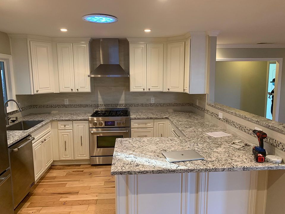 1st image of 3133 Gavota Ave