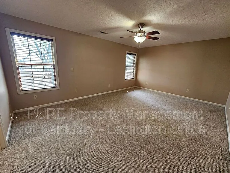 528 Newbury Way — Photo 15