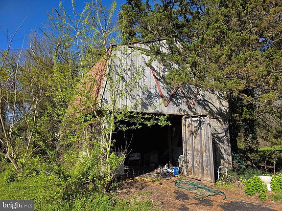 5th image of 749 Little Mill Rd
