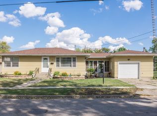 1414 Oakwood Ave, Dekalb, IL 60115