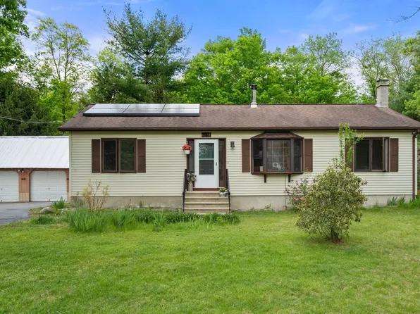 210 Rice St, Athol, MA 01331