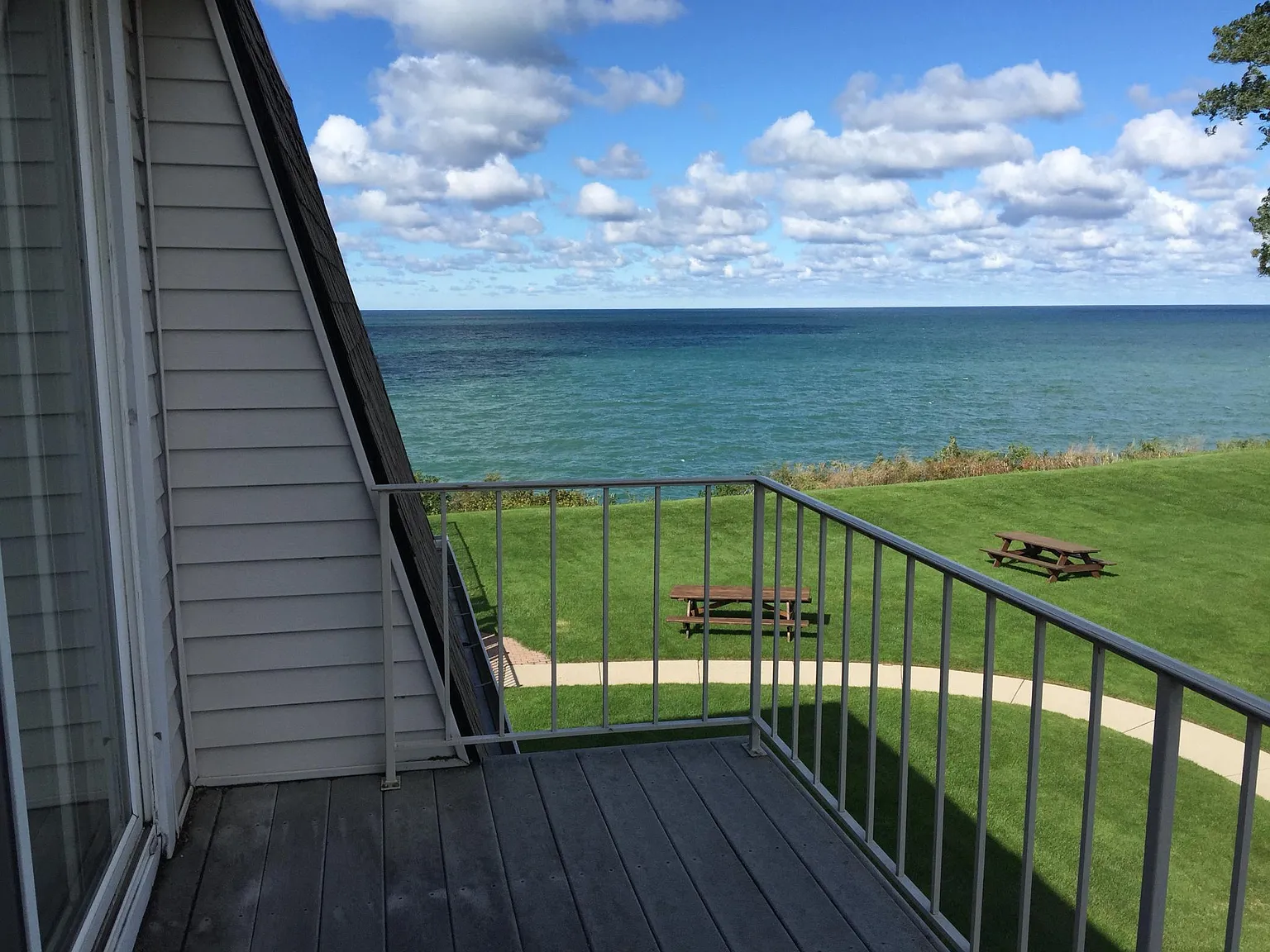 3620 Lakeshore Dr — Photo 1