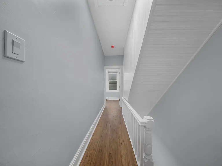 15 Tuttle St #2 — Photo 2