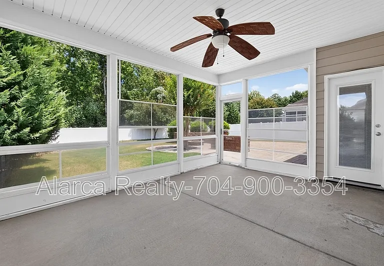 11528 Lottingly Dr — Photo 37
