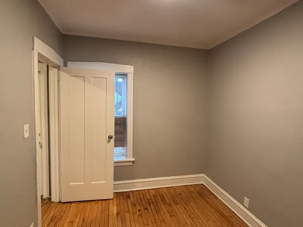 2 bed, 1.0 bath, $1,375