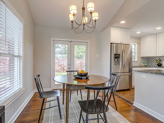 4th image of 4231 S Cresthaven Rd