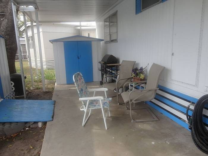 patio showing sheds