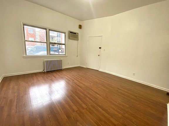 4th image of 23-13 38th St #1B