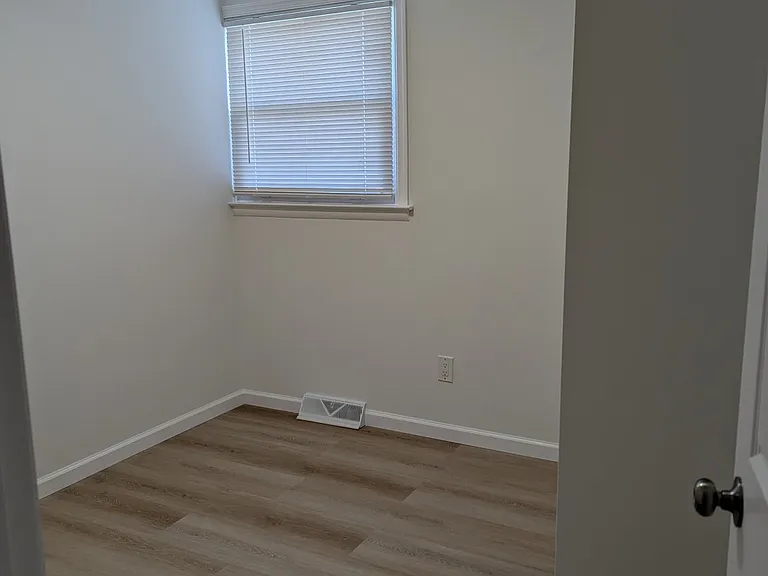 723 Gorman St — Photo 8