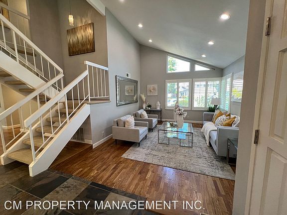 5th image of 2422 Lascar Pl