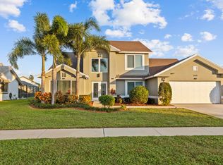 2400 Seaford Dr, Wellington, FL 33414