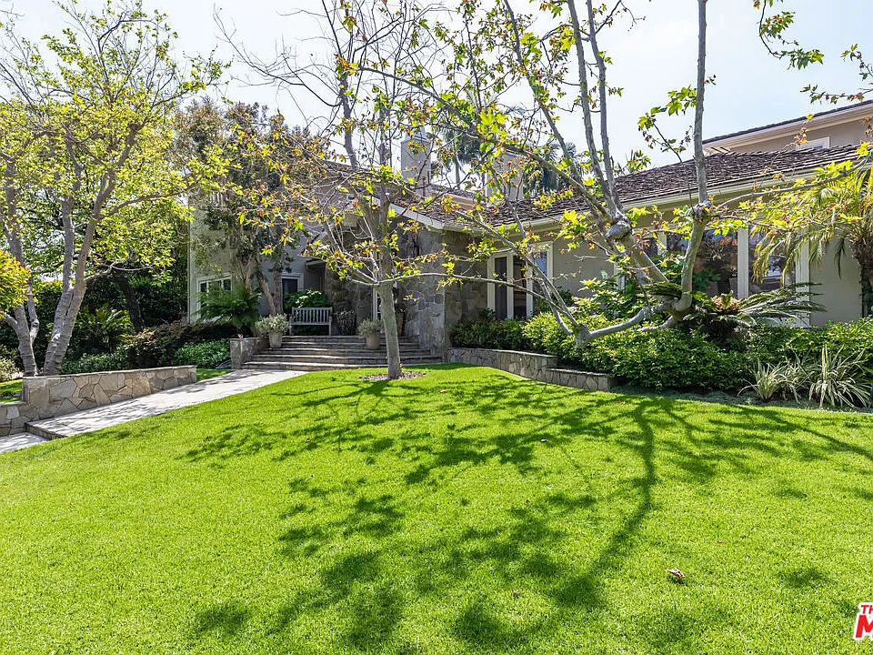 1185 Corsica Dr