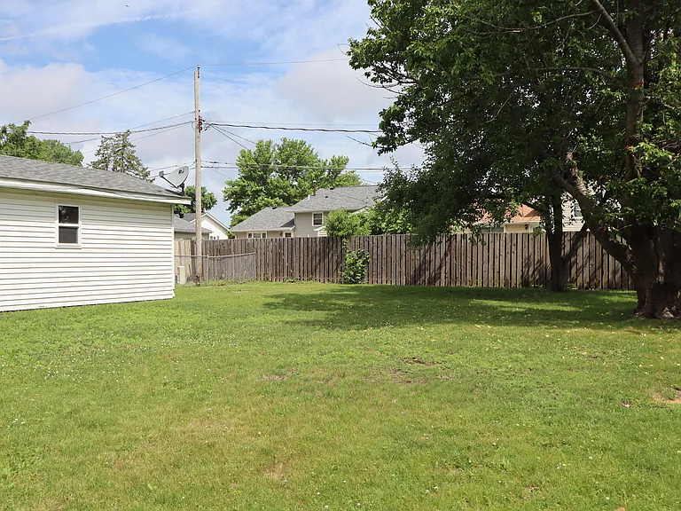 2230 Brookside Dr — Photo 22