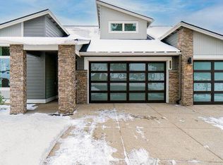 3000 NW Hidden Ridge Dr, Bend, OR 97703