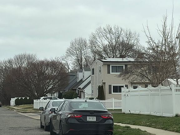 5th image of 11 Woodcrest Rd