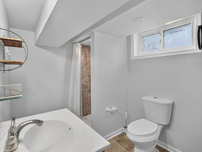 3460 Dix St NE — Photo 18
