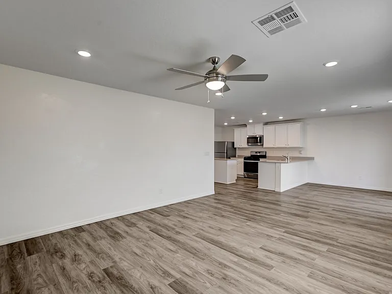 4116 Gold Desert St — Photo 13