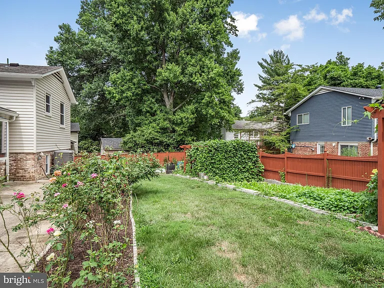 14204 Woodcrest Dr — Photo 6
