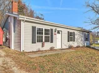 39 Maple Ave, Troutville, VA 24175