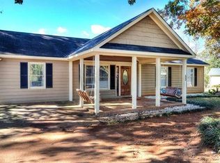 53 Jennifer Ln, Rydal, GA 30171