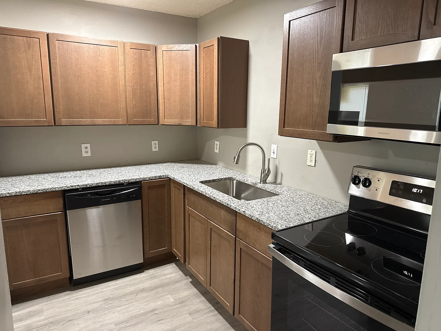 1 bed, 800 sqft, $795 — Photo 4