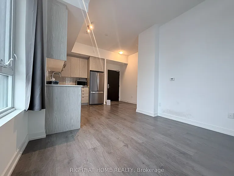 55 Duke St W #218 — Photo 11