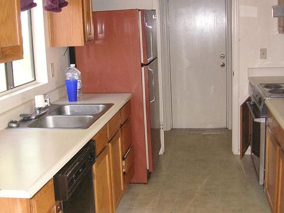 4th image of 5211 W Barbara Ave