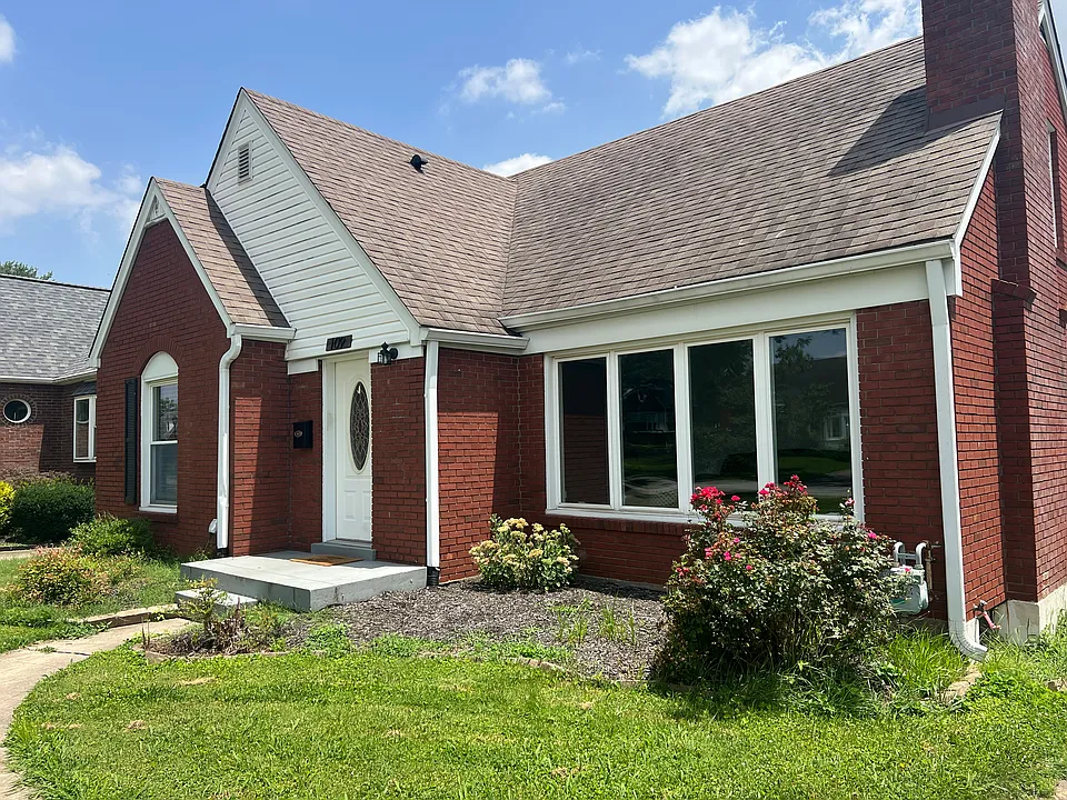 109 Ridgeway Ave