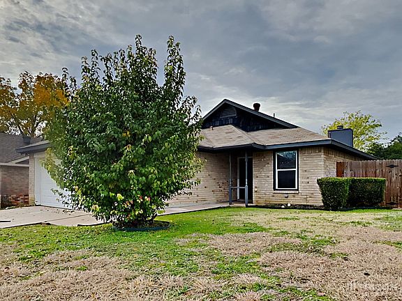 2nd image of 6737 Woodsmoke Way