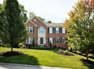 101 Great Rock Dr, Bethel Park, PA 15102