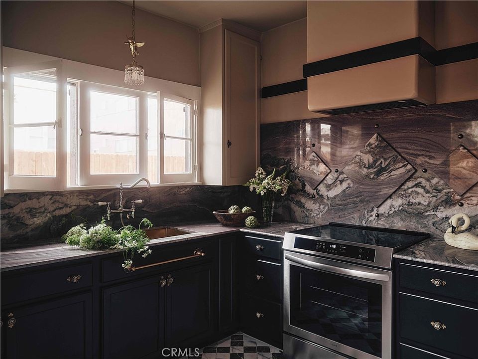 1st image of 7148 Marshfield Way
