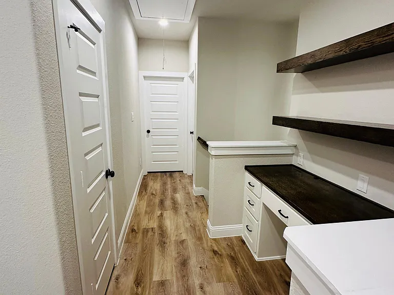 4104 Avion Dr — Photo 15