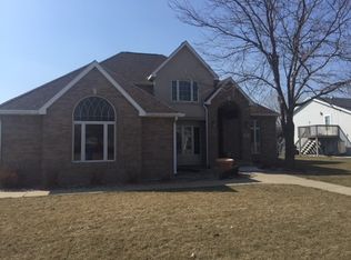 526 Stonegate Cir, Sergeant Bluff, IA 51054
