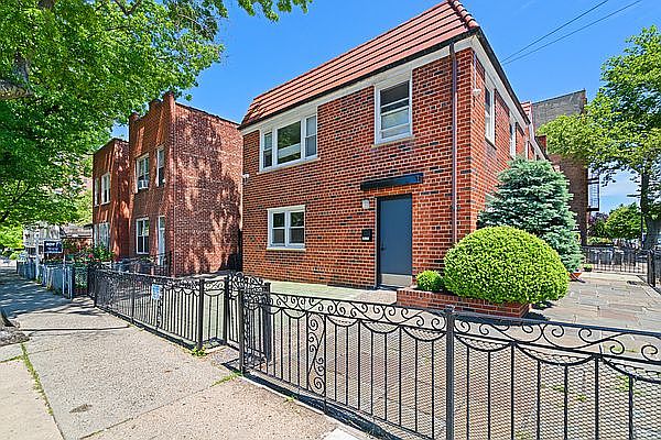 1st image of 25-21 34th Ave #2