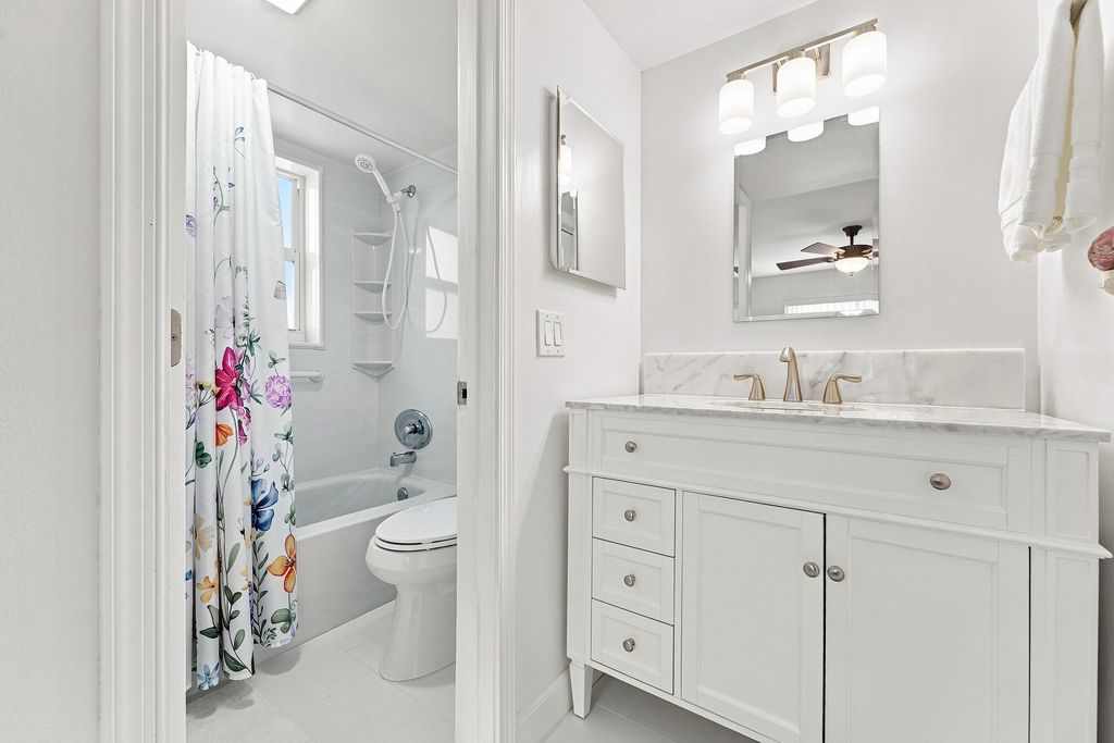 2870 NE 14TH ST Causeway #208C, photo 8