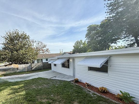 5th image of 7800 52nd St N