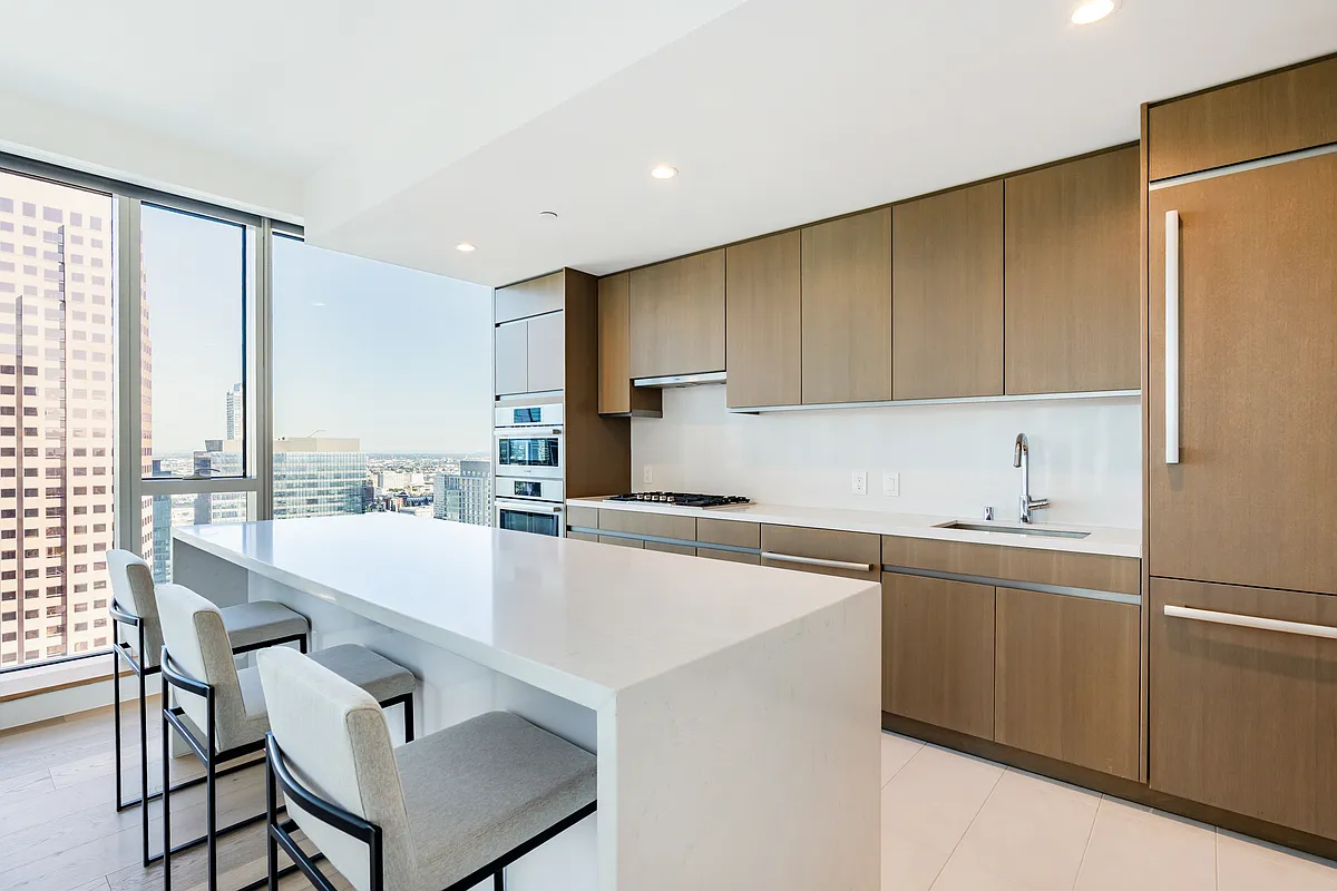 Building Photo - 889 Francisco St #3209