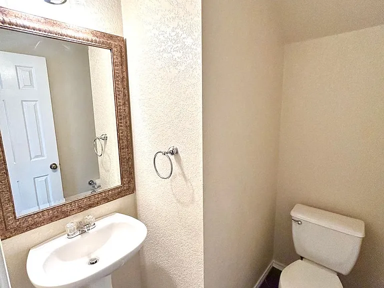 110 Jetlyn Dr — Photo 14